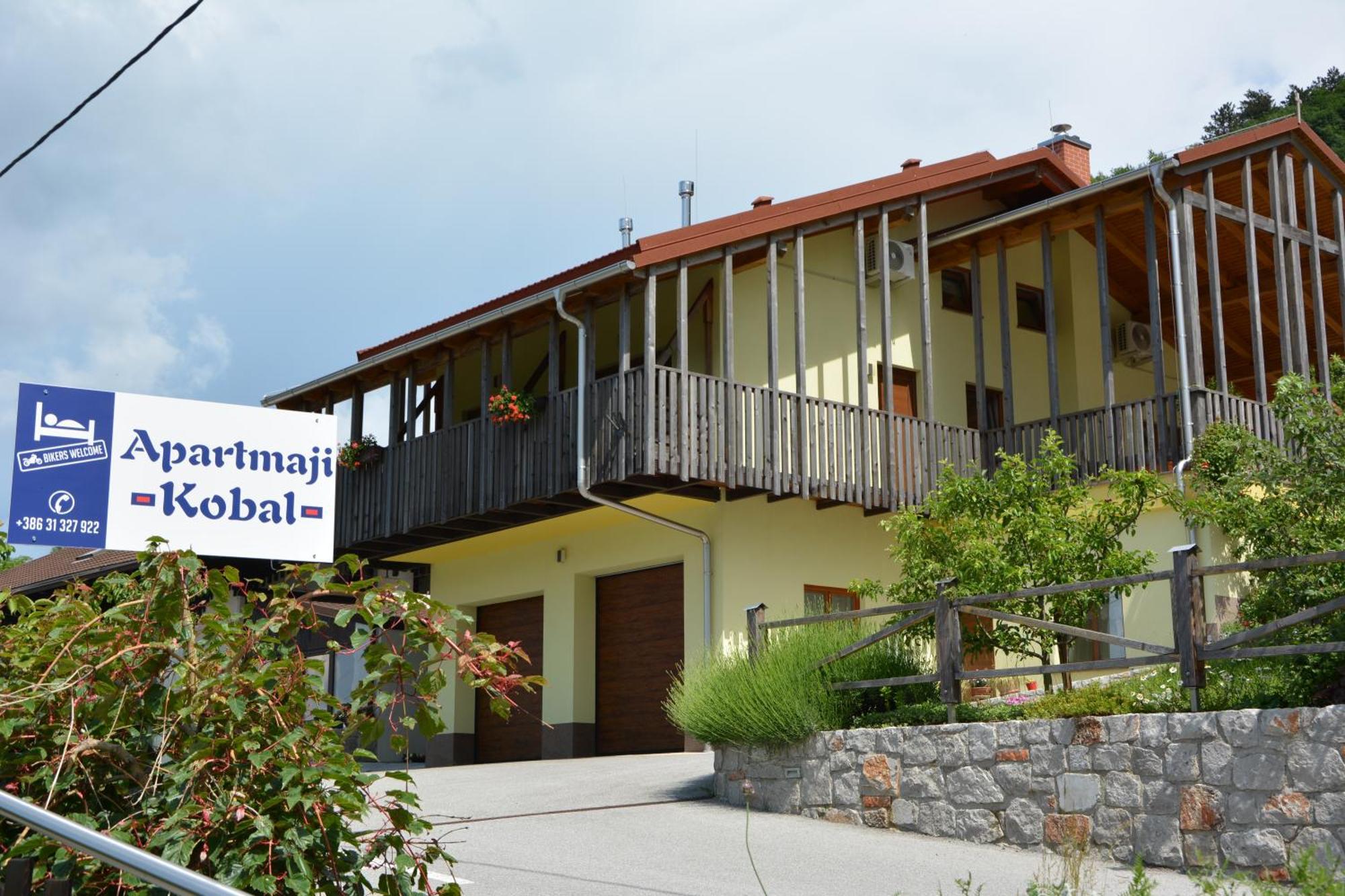 Apartmaji Kobal Zoll 外观 照片